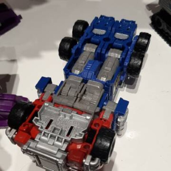 In Hand Image Of Transformers Legacy Commander Class Armada Optimus Prime  (14 of 39)